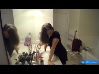 the beauty showed her tight holes in the bedroom and caresses her with a vibrator.